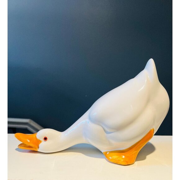 Vintage Farmhouse Style Goose Figurine - White Porcelain 10.5 inches Long - Picture 1 of 7